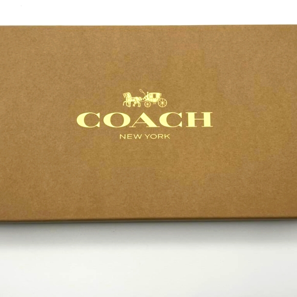 Coach: Foldover Clutch Crossbody/ Case Gift set - Picture 2 of 2